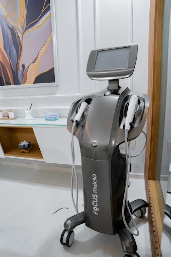 Appareil de lifting par ultrasons focalisés (HIFU)